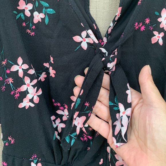 CANDIE'S Floral Romper Bell Sleeves Full Inner Lining - Picture 8 of 15